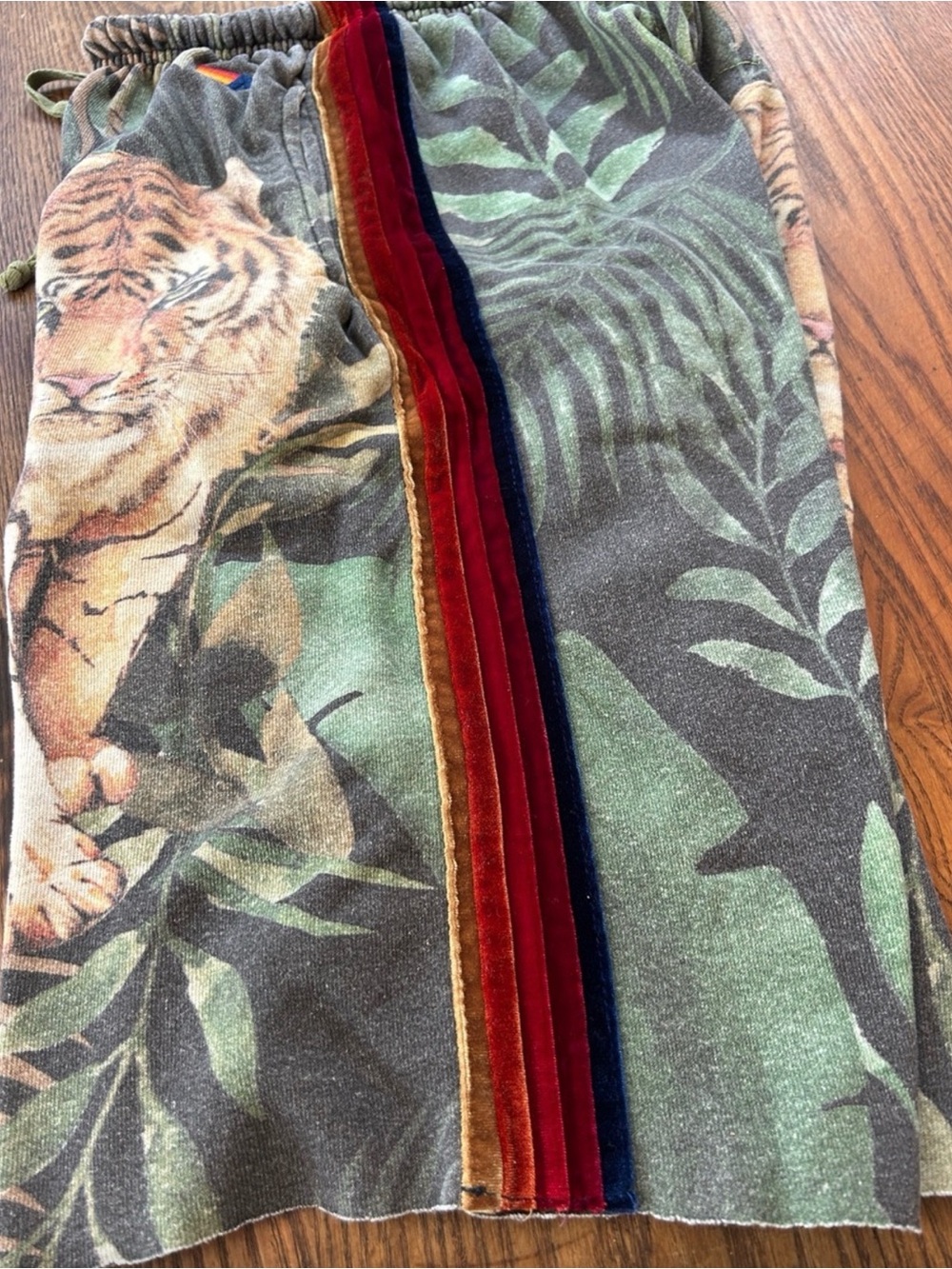 Aviator Nation unisex shorts size medium - Picture 3 of 8